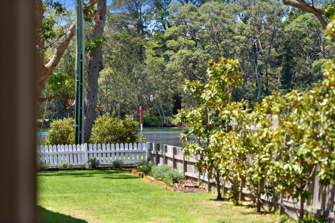 Calm Waters Waterfront Cottages Sussex Inlet Room photo