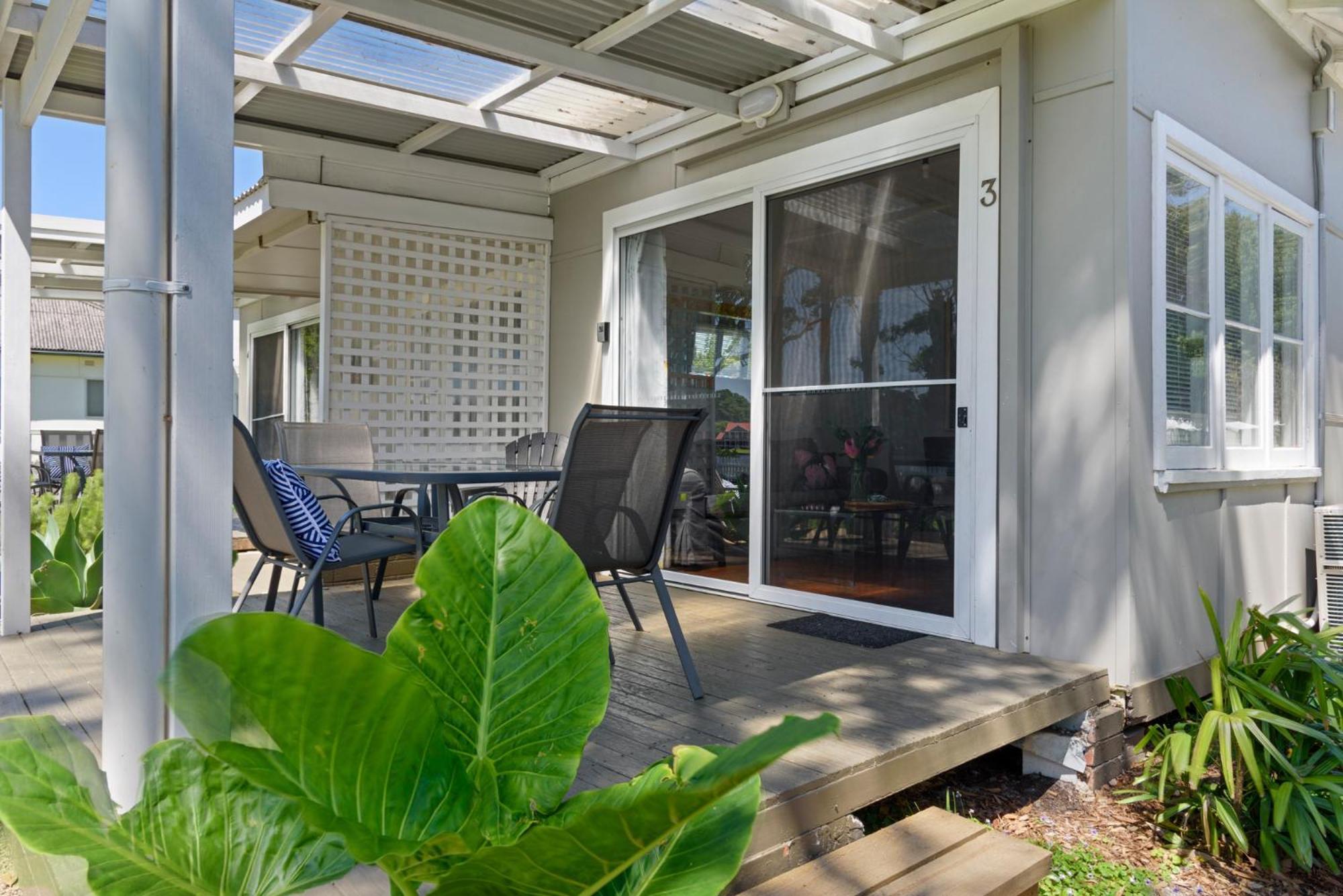 Calm Waters Waterfront Cottages Sussex Inlet Room photo